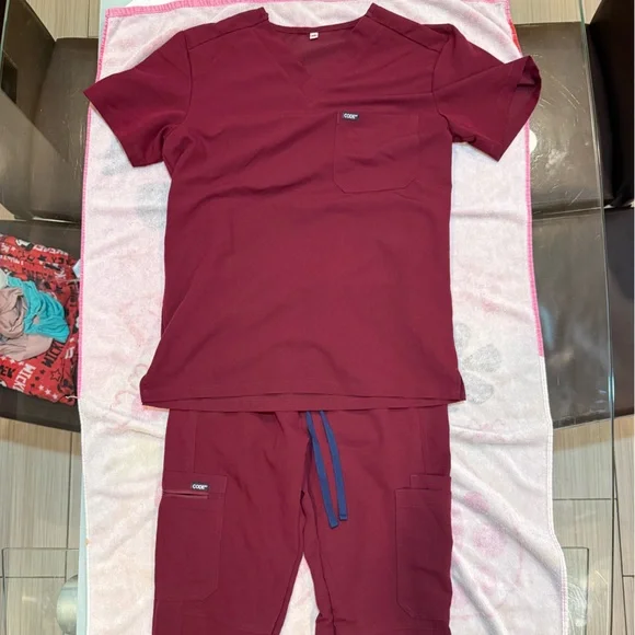 CODE NXT Men’s Scrub Set (XS/Burgundy) - Picture 2 of 4